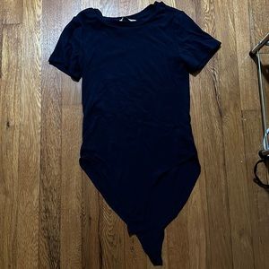 Short sleeve body suit